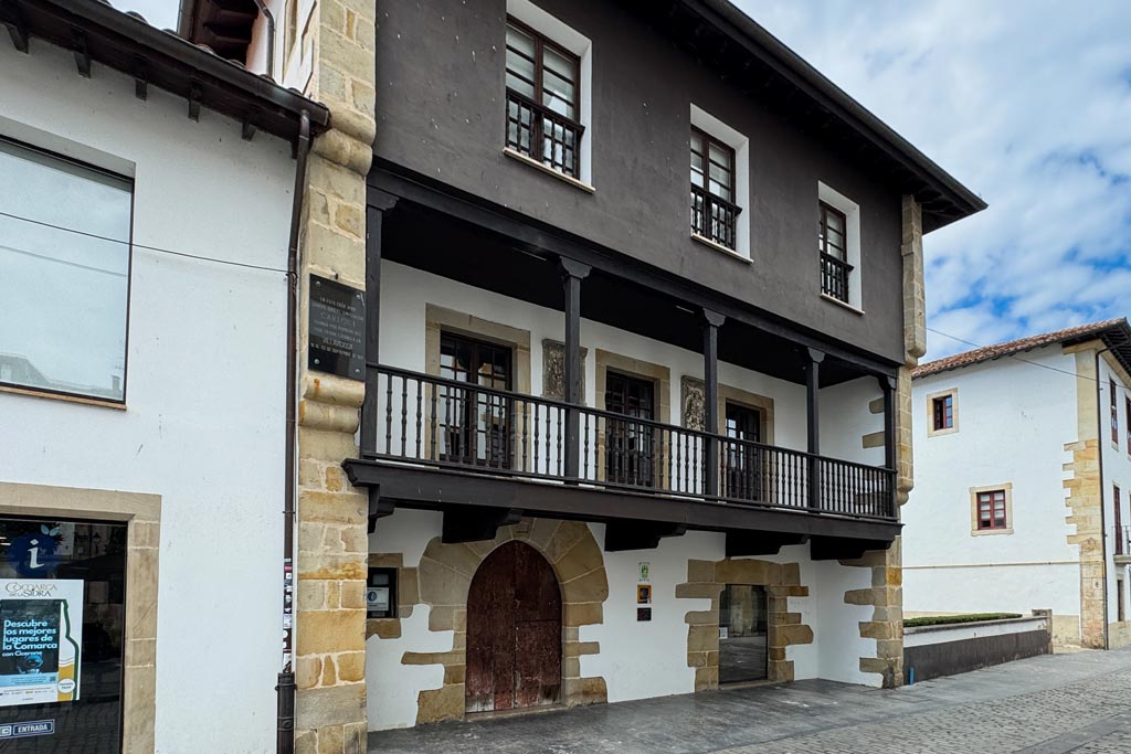 Qué ver en Villaviciosa: Casa de los Hevia