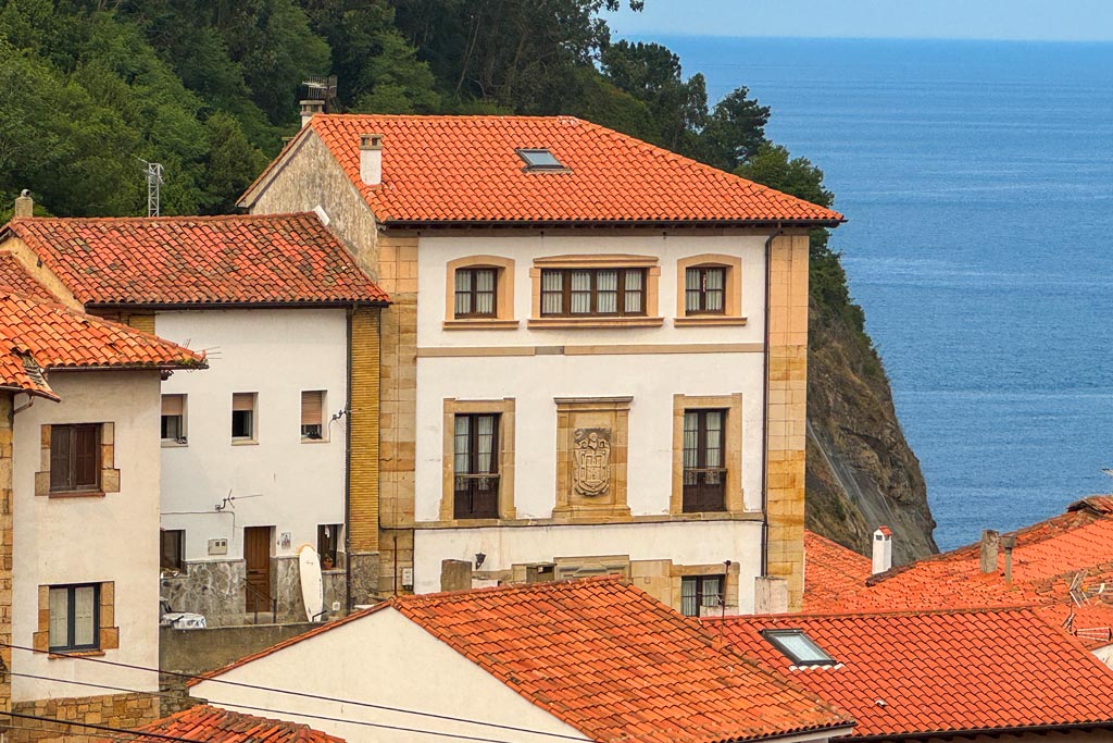 Que ver en Lastres: Palacio de los Robledo