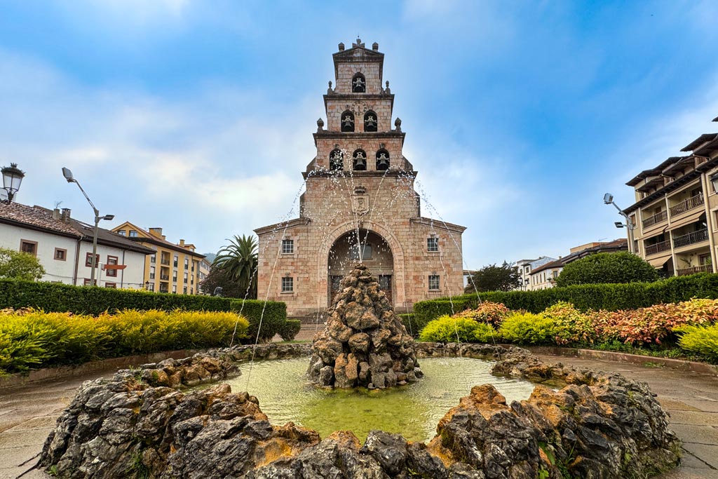 Qué ver en Cangas de Onís: Iglesia de La Asunción