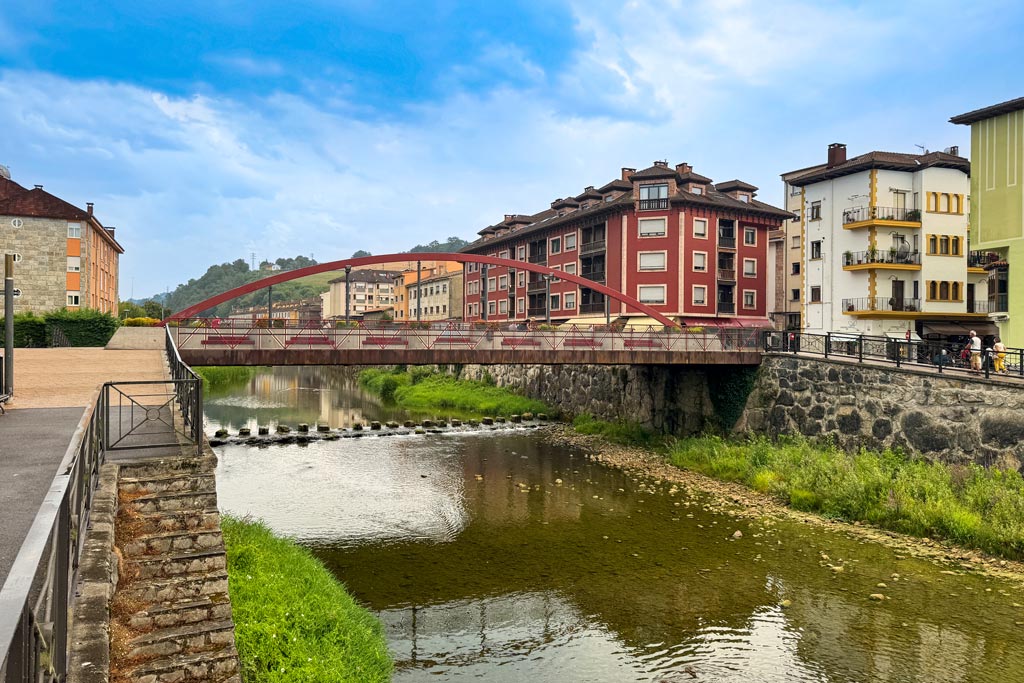 Qué ver en Cangas de Onís: Parque de la Casa Riera