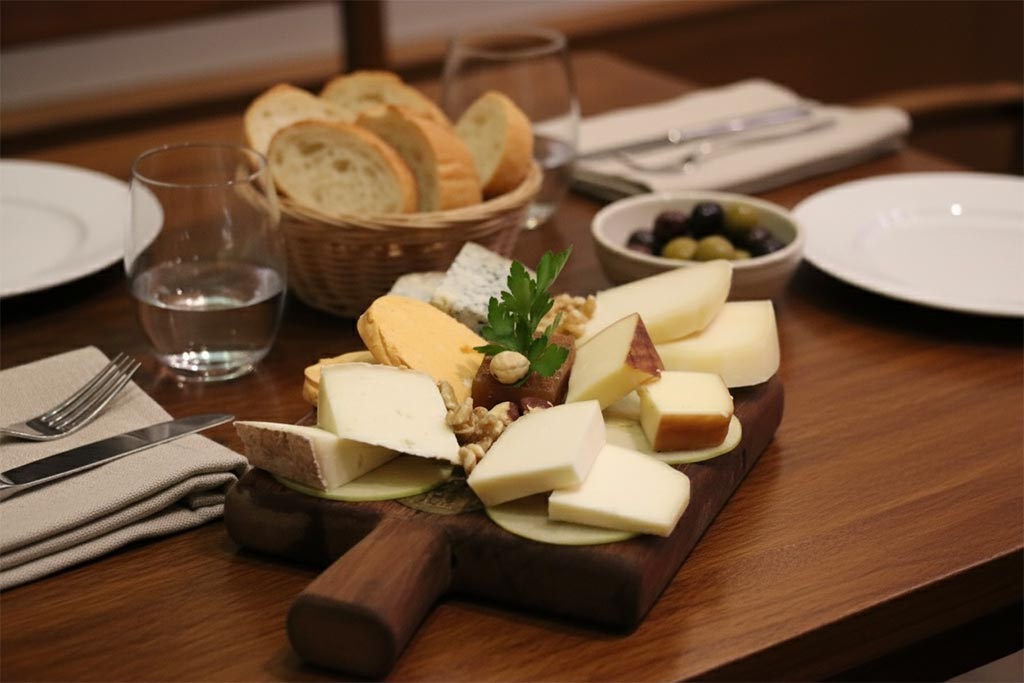 Qué comer en Avilés - Quesos artesanales asturianos