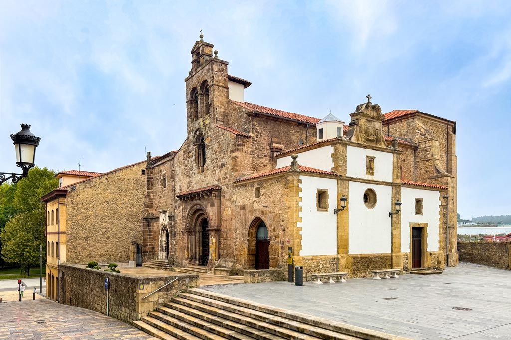 Qué ver en Avilés: Iglesia de San Antonio de Padua