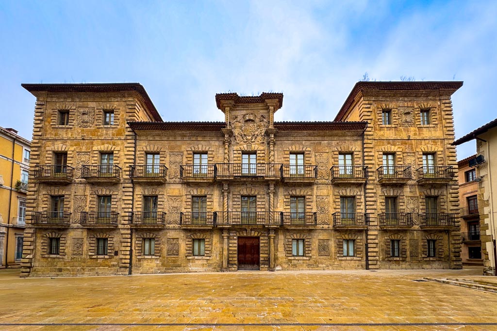 Qué ver en Avilés: Palacio de Camposagrado