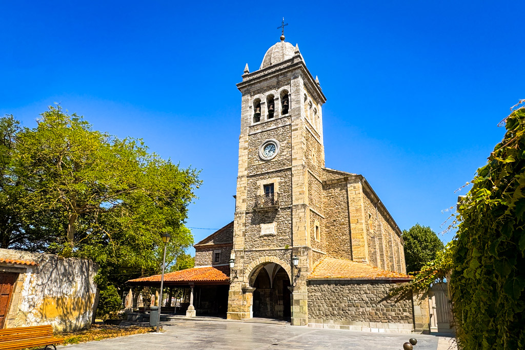 Qué ver en Luanco: Iglesia de Santa María