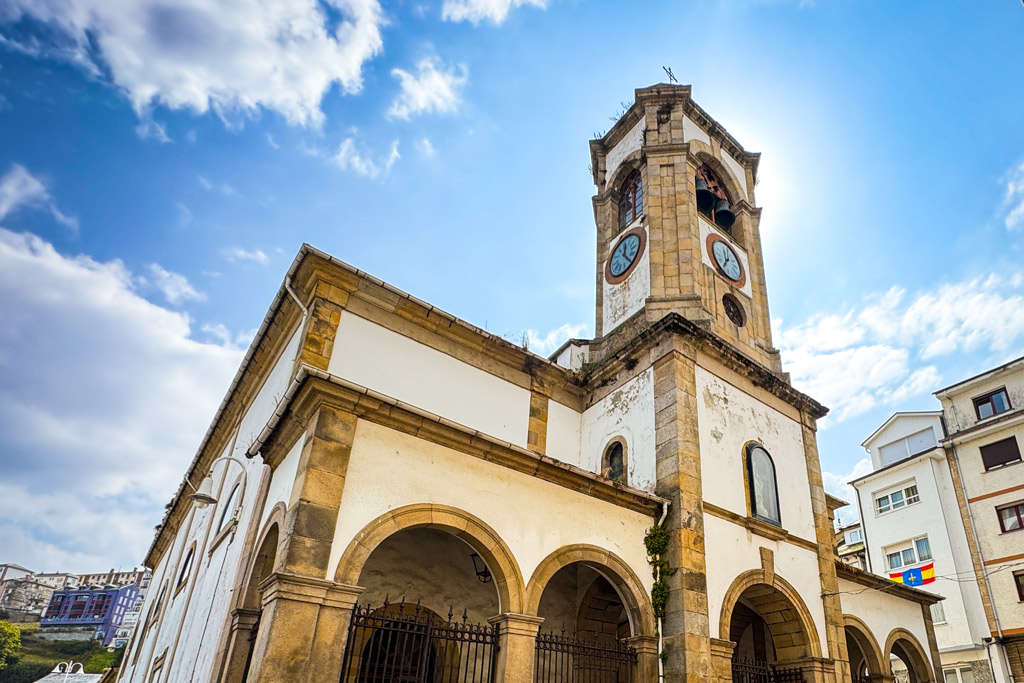 Qué ver en Luarca: Iglesia de Santa Eulalia