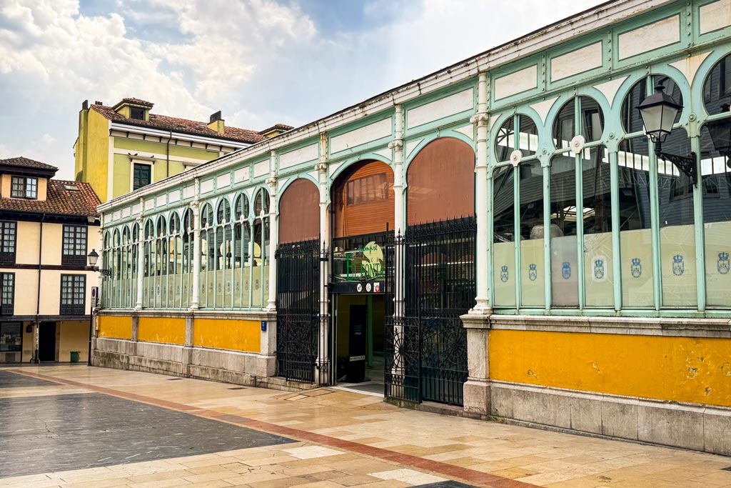 Qué ver en Oviedo: El Mercado y la Plaza de Fontán