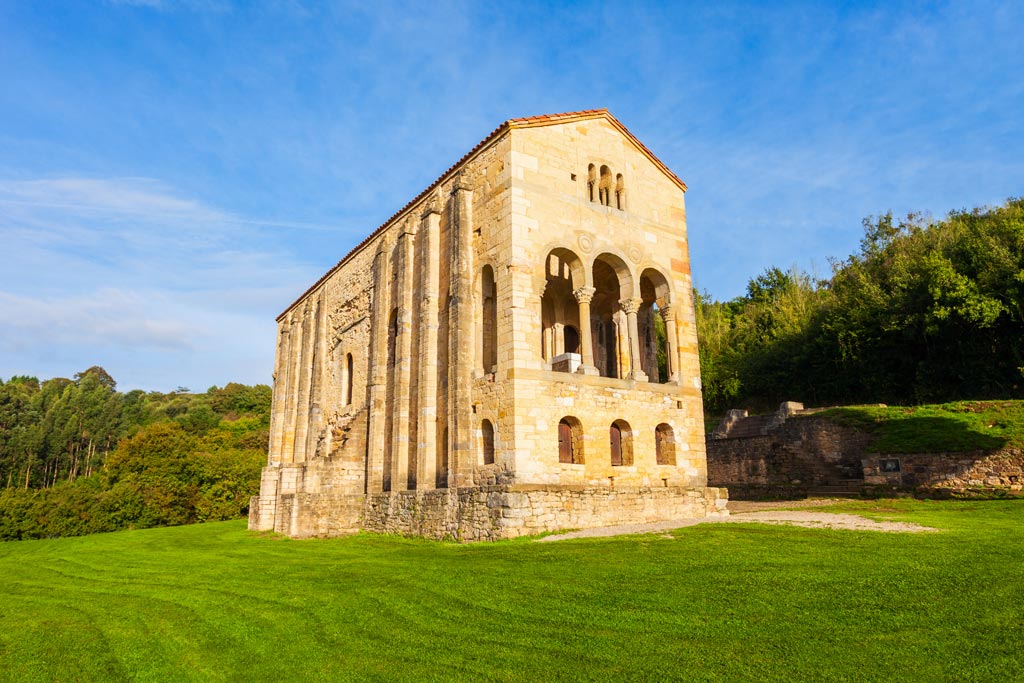 Qué ver en Oviedo y alrededores: Santa María del Naranco