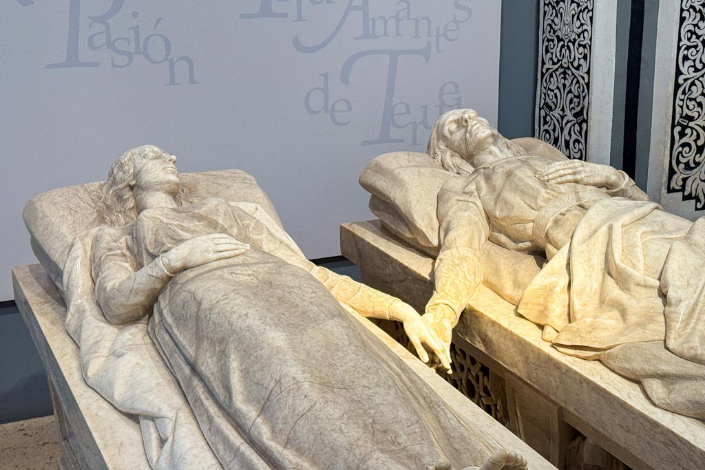 Qué ver en Teruel: Mausoleo de Los Amantes de Teruel