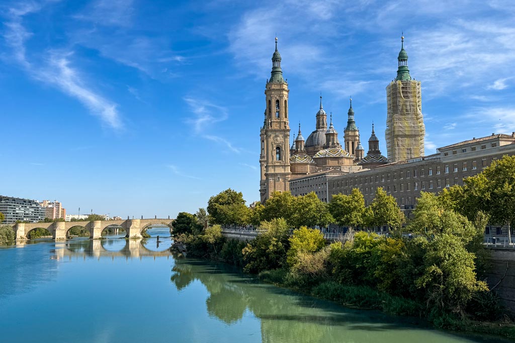 Qué ver en Zaragoza: Puente de Piedra y mirador del Ebro