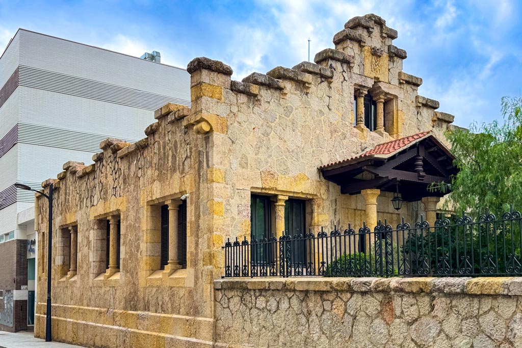 Ruta del Modernisno de Reus: Dispensario Antituberculoso